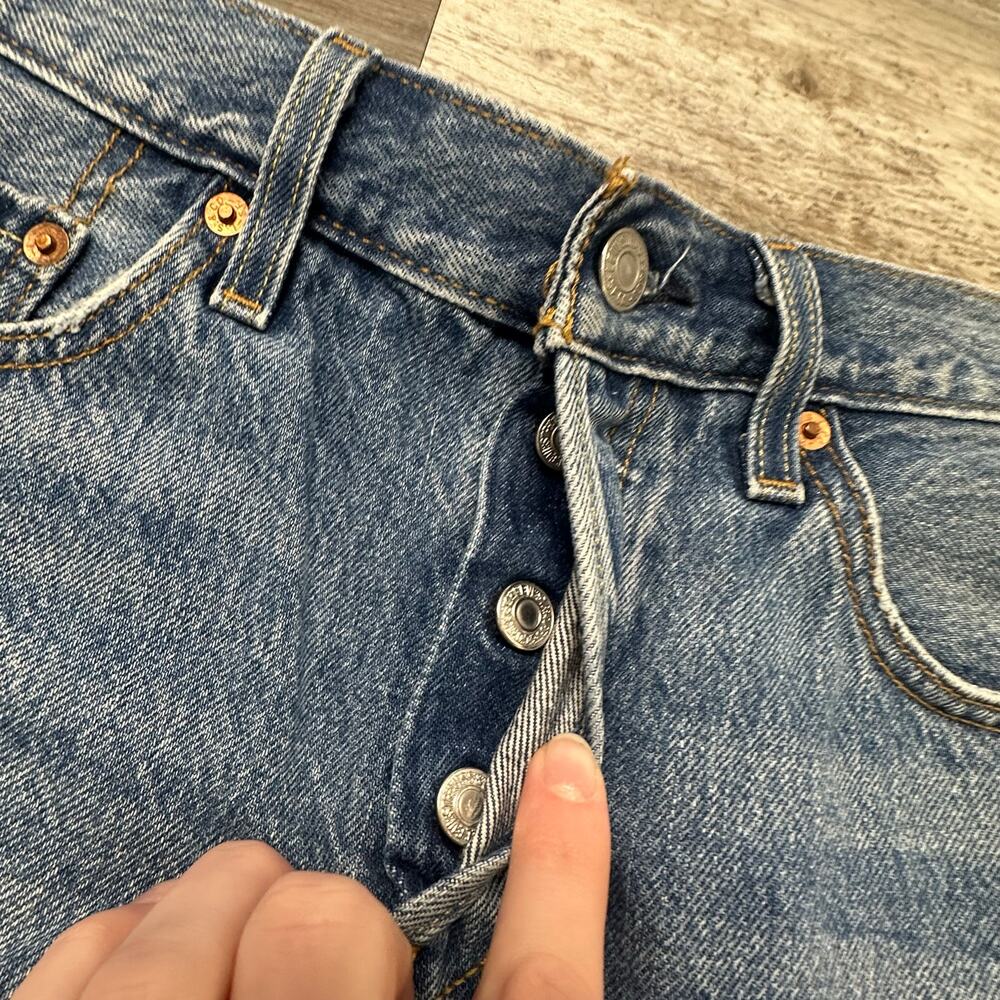 Levis Premium 501XX Blue‎ Womens 26 High Rise Button Fly Raw Cutoff Jean Shorts - Picture 10 of 14